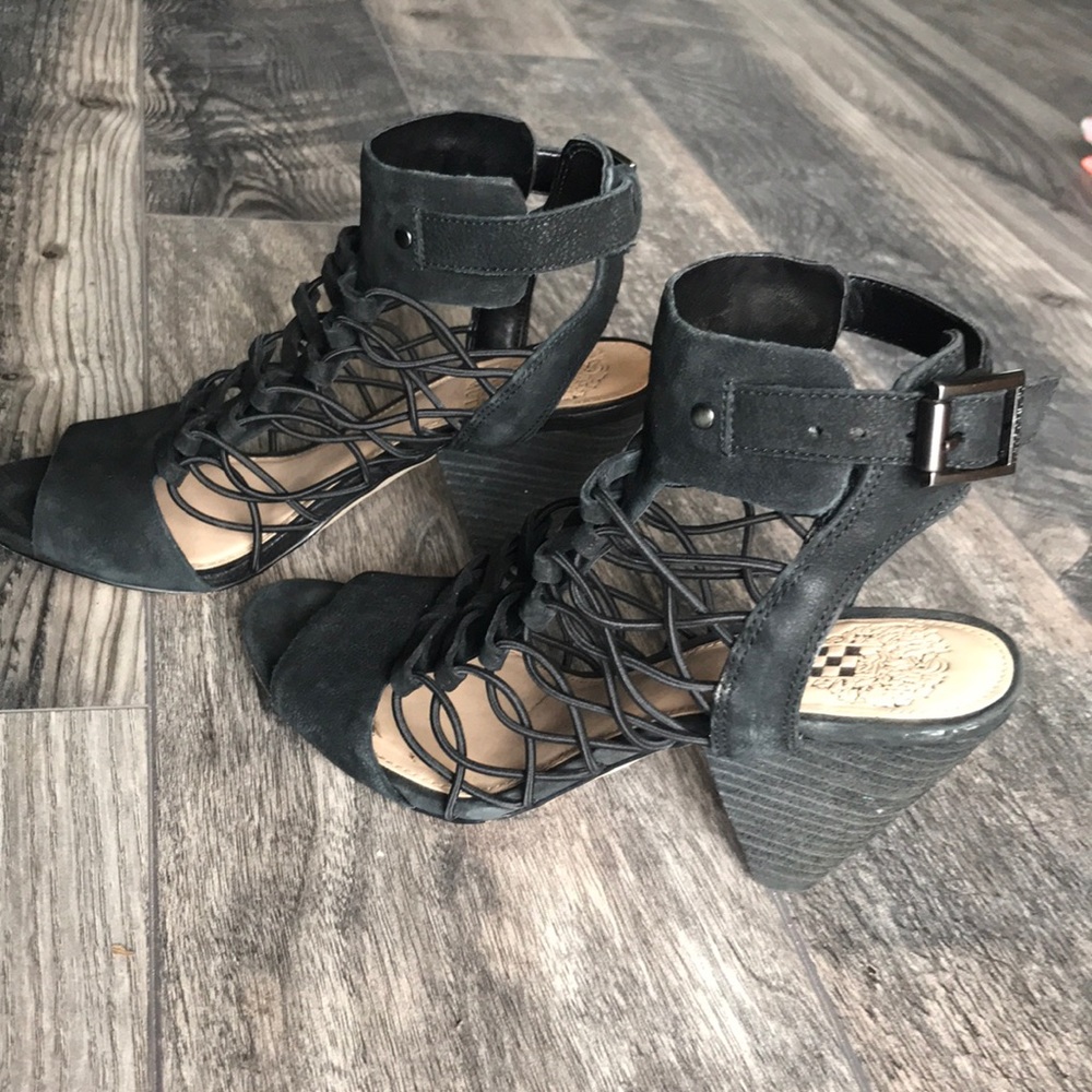 Vince Camuto Black Sandal Size 6